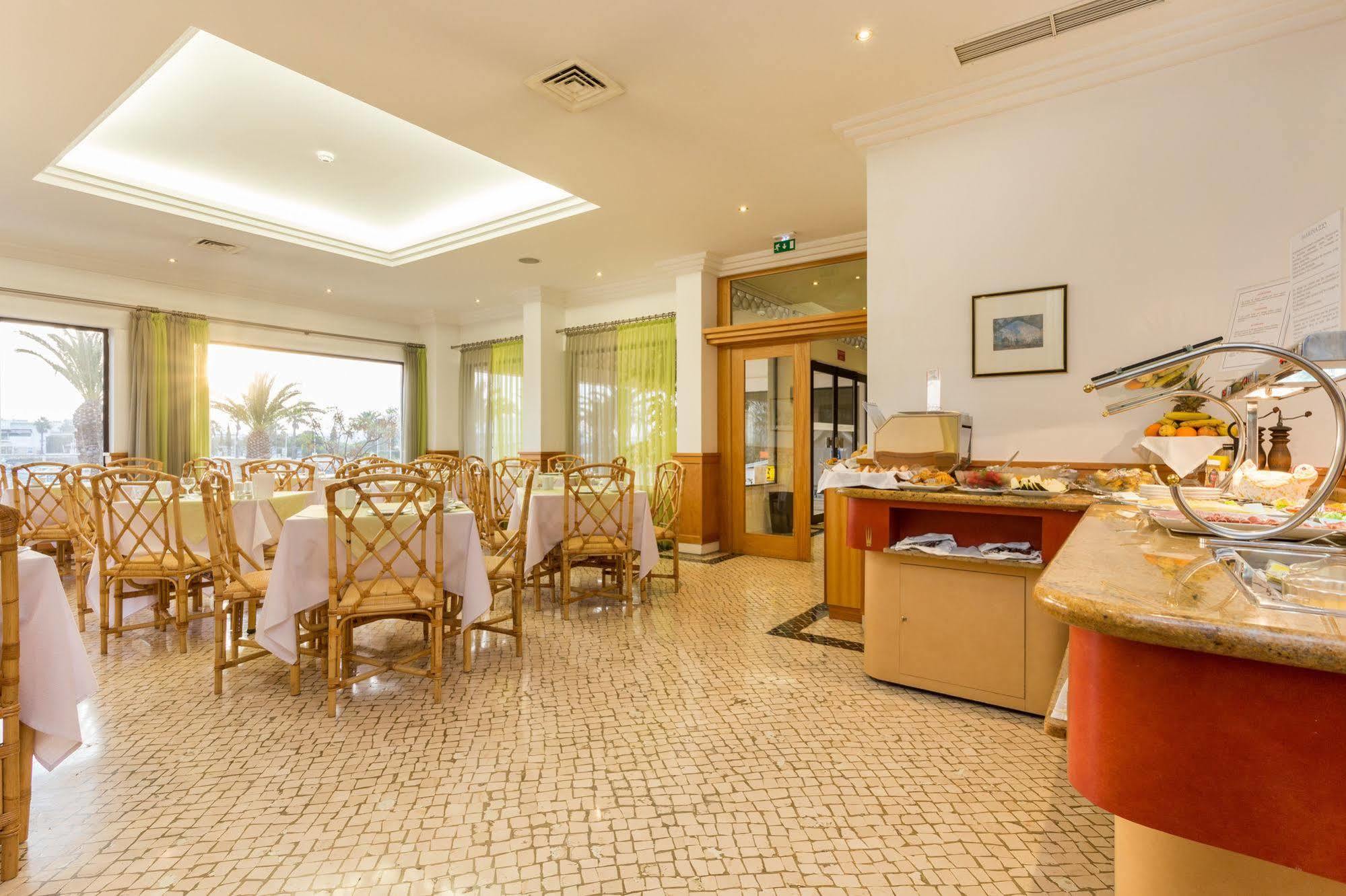 Hotel Marina Rio Лагос Екстериор снимка